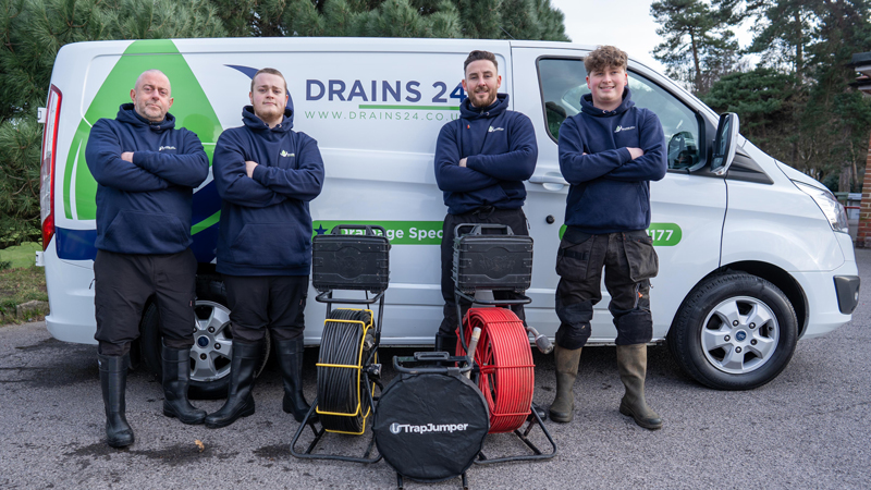 Drains24 | Team photo with van
